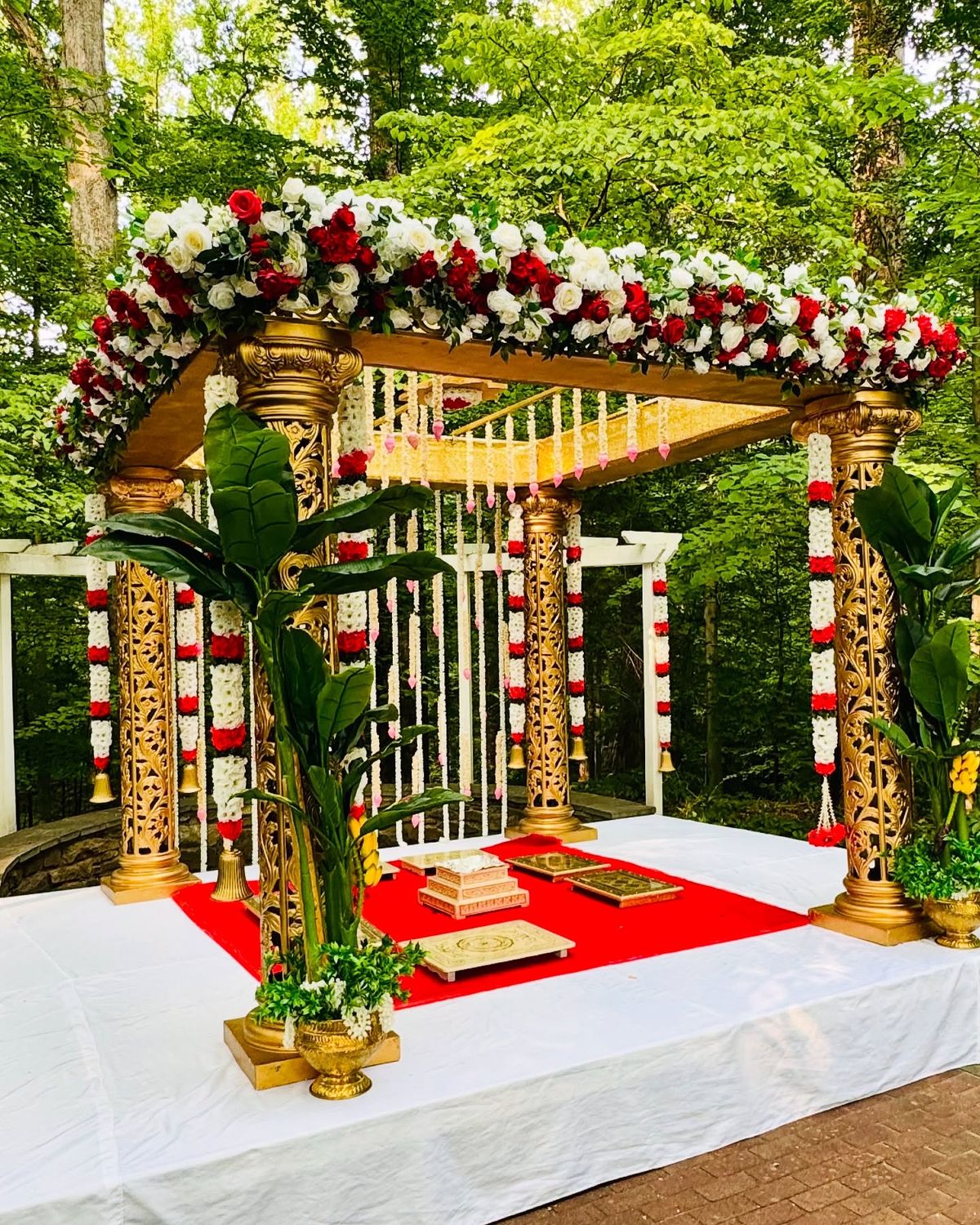 Beautiful wedding flower decoration